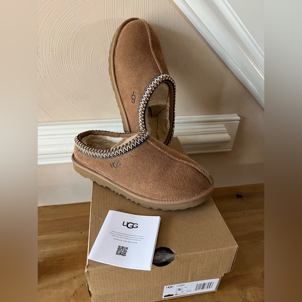 Ugg Tasman II